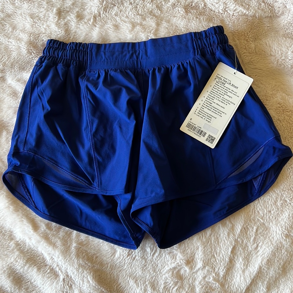 NWT lululemon hotty hot short 4” size 6